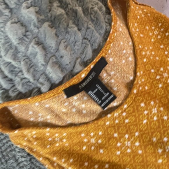 Forever 21 boho Dress - Large - Gorgeous Mustard color with white /gold - Picture 4 of 4